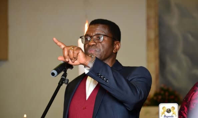 Katikkiro asabye Abaganda okwewala okwekubagiza, basitukiremu beerwaneko